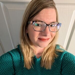 Meet your Posher, Raquel